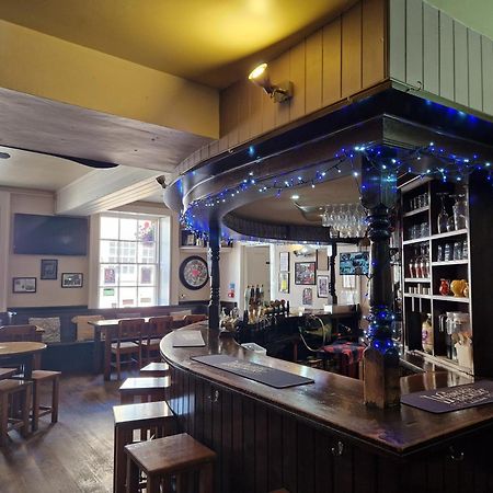 The Royal Oak Hotel Corsham Exterior photo