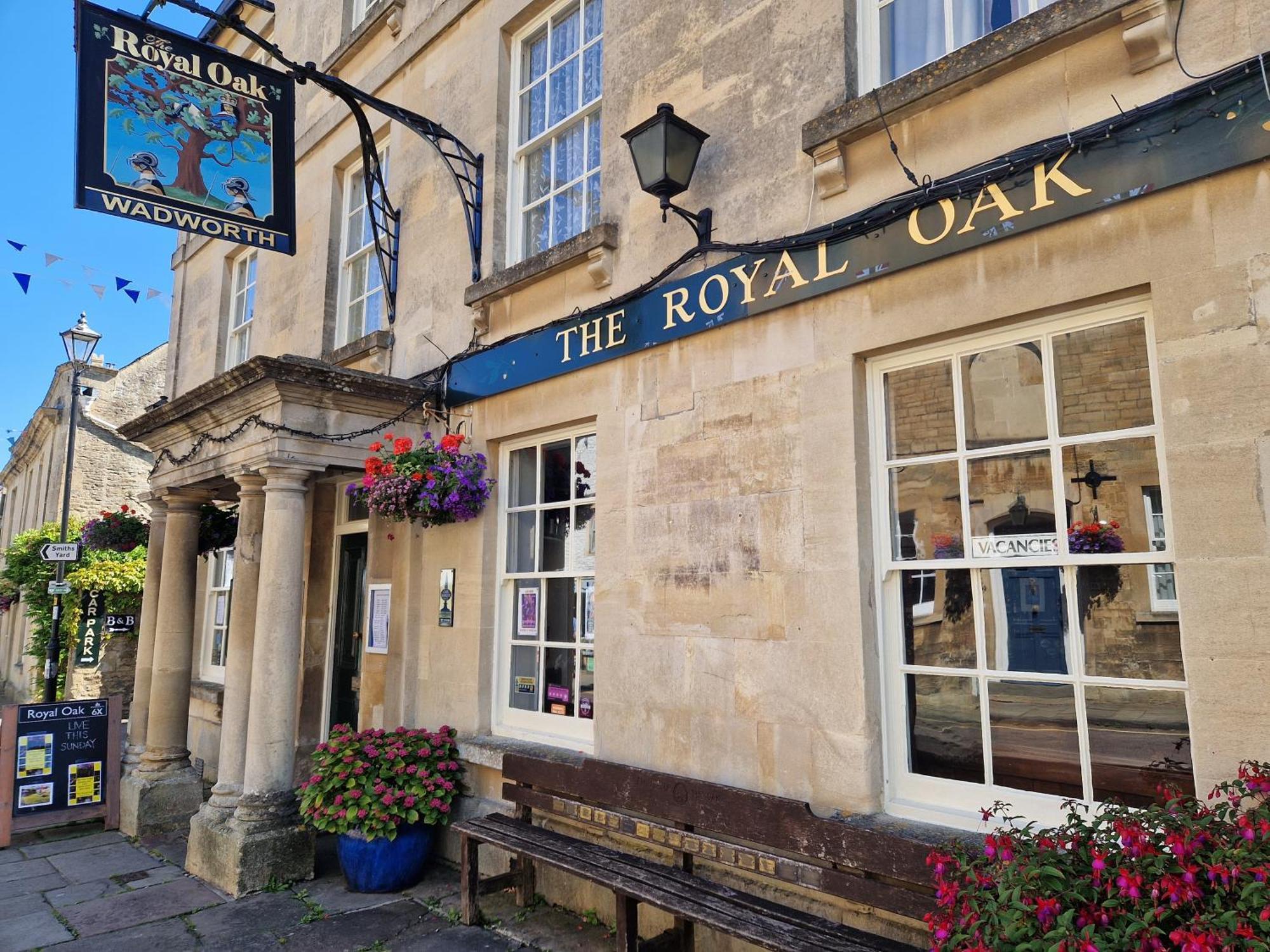 The Royal Oak Hotel Corsham Exterior photo